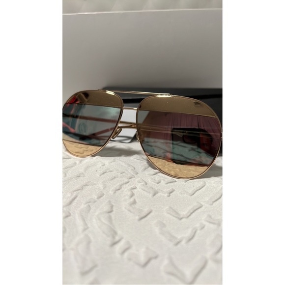 ‼️SOLD‼️ Dior Sunglasses Perfect Condition 😎 - Picture 2 of 10